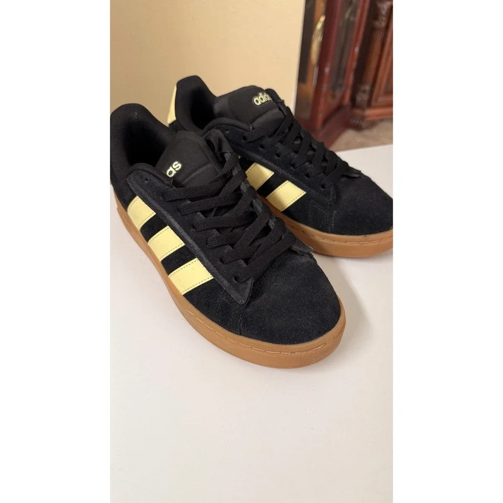 adidas Grand Court Alpha 00s Women's 8.5 Black Suede Gum Low Top Sneakers